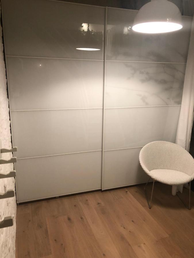 Lichtrijke Loft Bij Restaurant Den Olifant Apartment Ypres Exterior foto